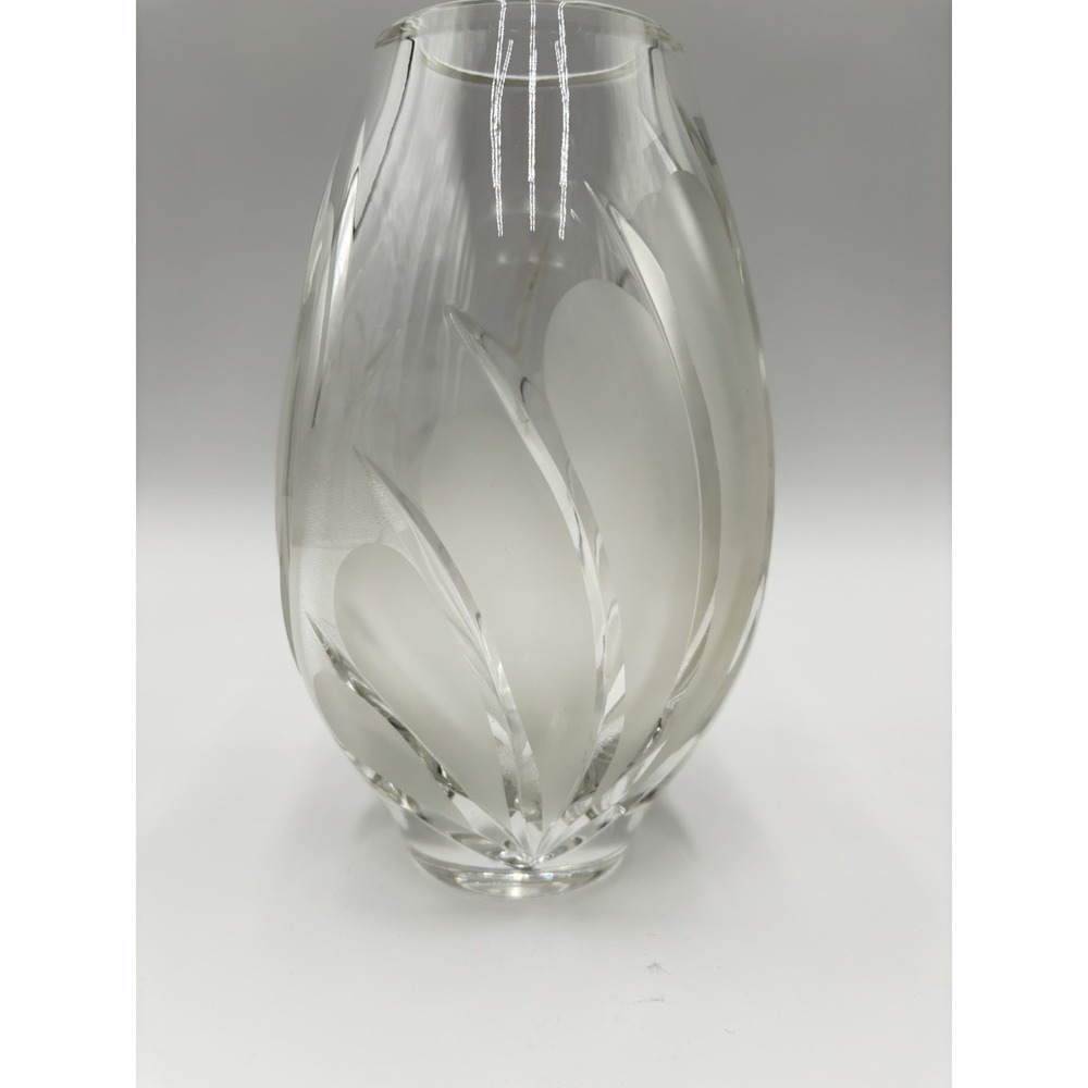 Marquis by Waterford Crystal Vase Frosted Cut Floral 8" Heavy Made in Poland - Picture 4 of 9